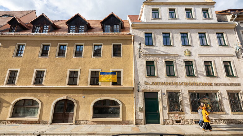 Die Gebäude auf der Langen Straße 12 und 13 in Pirna werden versteigert werden.