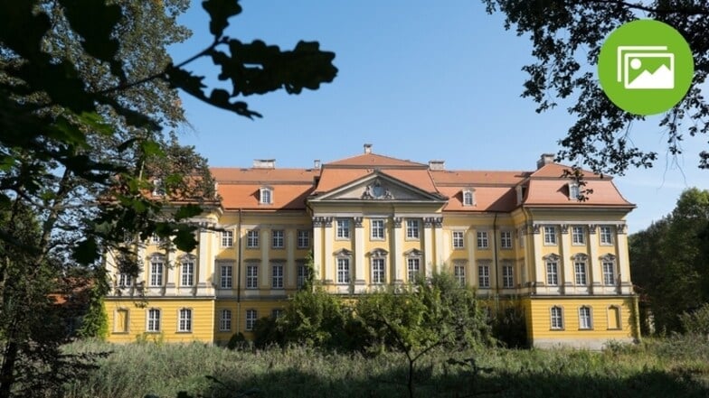 Schloss Radomierzyce (Radmeritz), gleich jenseits der Grenze bei Görlitz, macht was her.