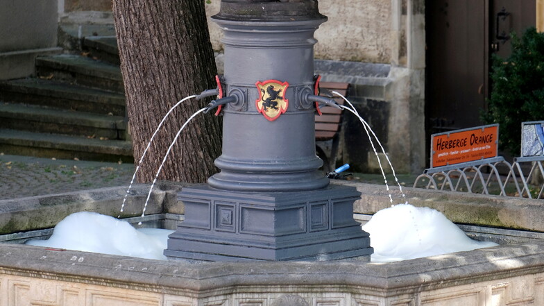 Der Heinrichsbrunnen am Freitagnachmittag.