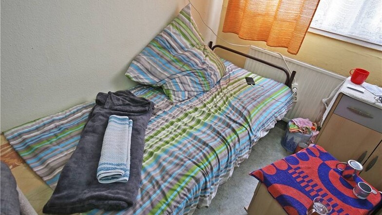 Benjamin Lindners Bett im Obdachlosenheim. „Hier ist es ruhig und es geht menschlich zu“, sagt der 29-Jährige. „Hier muss keiner verhungern.“