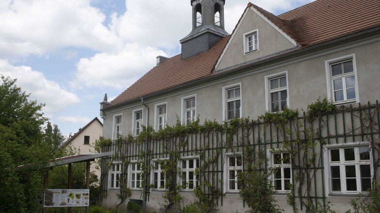 In der früheren Schule von Grüngräbchen bei Kamenz befindet sich heute ein Schullandheim. Eines von fünf im Landkreis Bautzen und unter dem Dach des Schullandheim-Vereins als Betreiber.