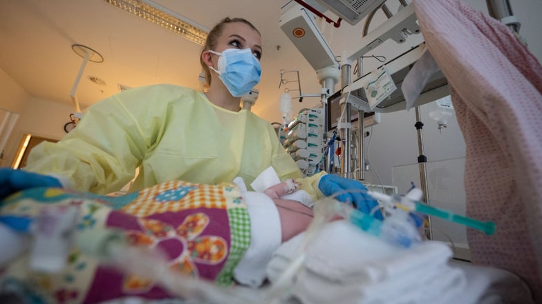 In der Kinderklinik Dresden müssen immer noch viele Kinder mit RS-Virusinfektionen behandelt werden.