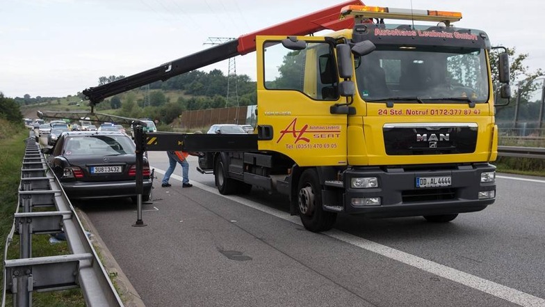 Die Autobahn Richtung Prag war bis gegen 9 Uhr für rund eineinhalb Stunden gesperrt.