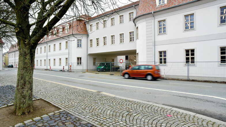 Das Gebäude der Zinzendorfschulen an der Löbauer Straße in Herrnhut steht erst seit wenigen Jahren.