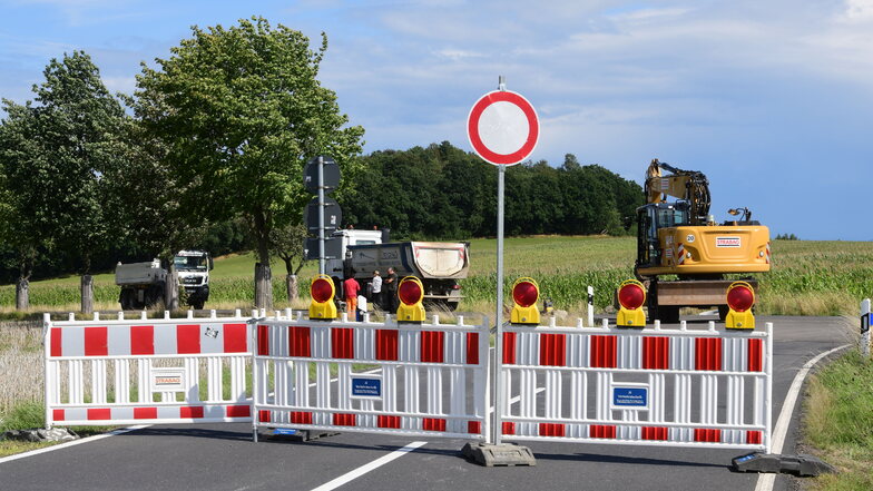 Im April haben die Arbeiten am ersten Bauabschnitt der S137 zwischen Hörnitz und Großschönau begonnen. Am 18. August sollen sie abgeschlossen sein. Im September wird der zweite Abschnitt in Angriff genommen.