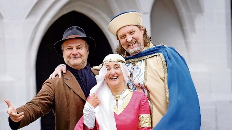 Tom Quaas (l.) wird bei den Neuen Burgfestspielen wieder den „Jedermann“ spielen, Julia Vince und Alexander Wulke werden als Kurfürstenpaar im Hebammenstück zu sehen sein.