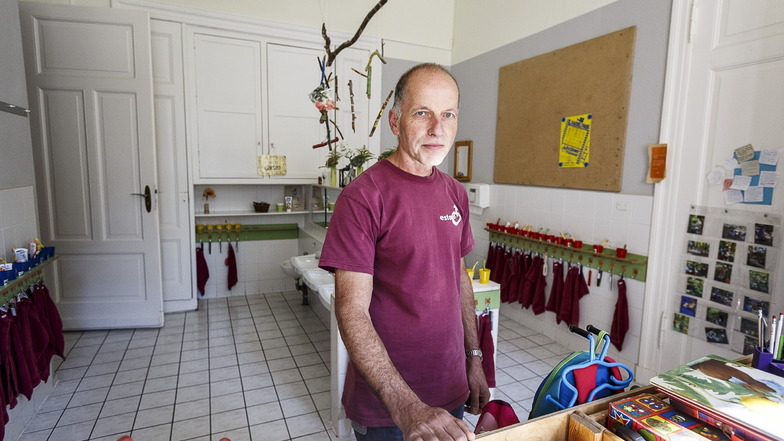 Ulrich Warnatsch freut sich über die Fördermillionen für die Kita "Samenkorn" im Görlitzer Haus Wartburg.