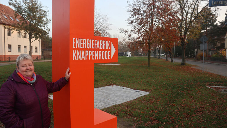 In Knappenrode engagiert sich die Initiativgruppe Ortsentwicklung für mehr Miteinander des Ortes mit der Energiefabrik Knappenrode. Mit für mehr Belebung des Ortes engagiert sich die Ortsvorsteherin Ulrike Neumann.