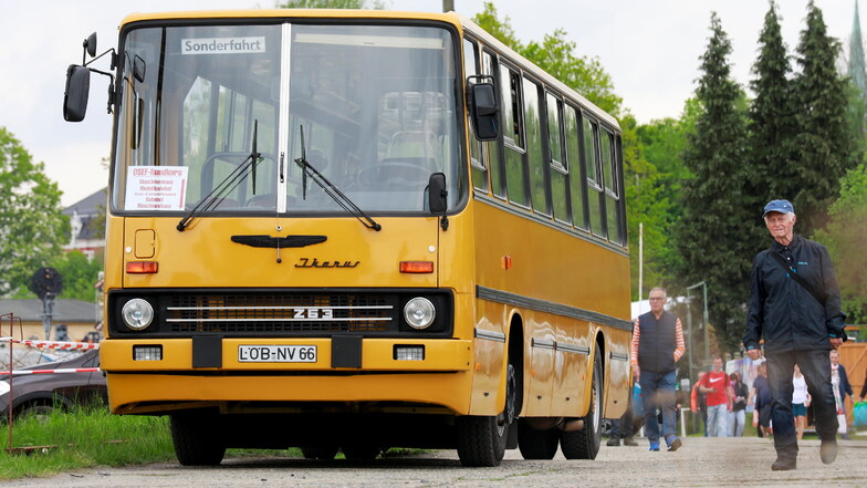 Der Ikarus-Bus der KVG war zu den Maschinenhaustagen in Löbau im Einsatz.