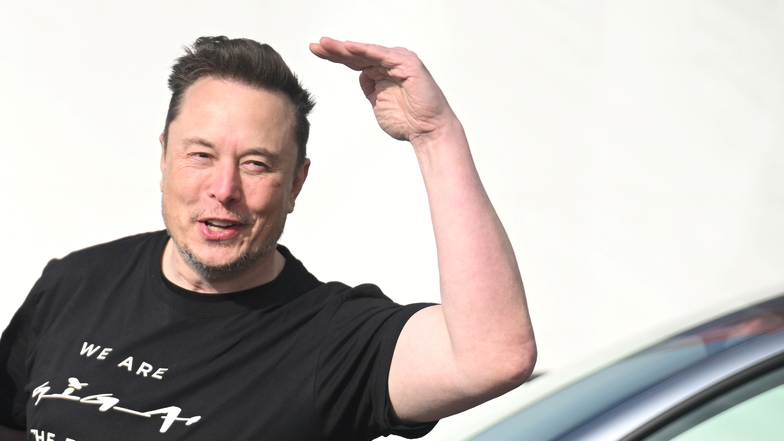 Tesla-Chef Elon Musk besuchte am Mittwoch die Tesla Gigafactory in Grünheide.