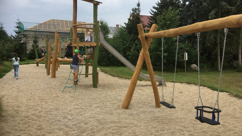 Der neue Spielplatz am Gemeindehaus Ponickau. Träger ist die Kirche.