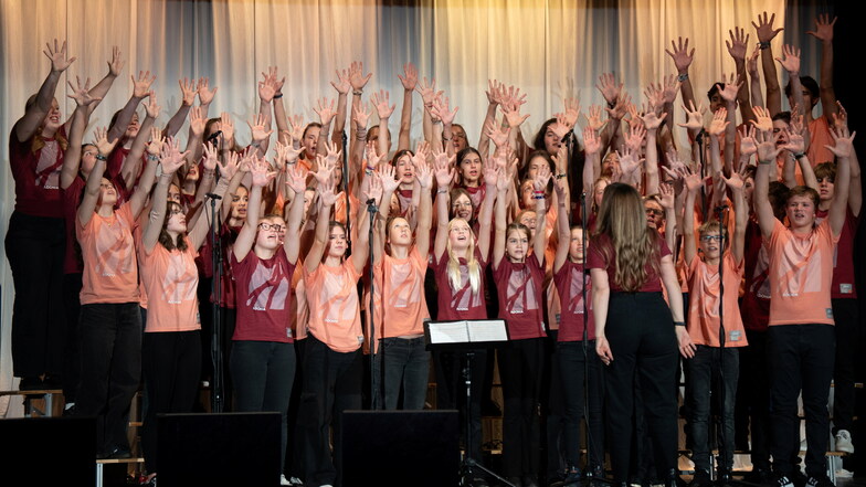 Beim Musical des Adonia-Projektes machen viele junge Leute mit. Am Sonnabend ist es in Großröhrsdorf zu erleben.