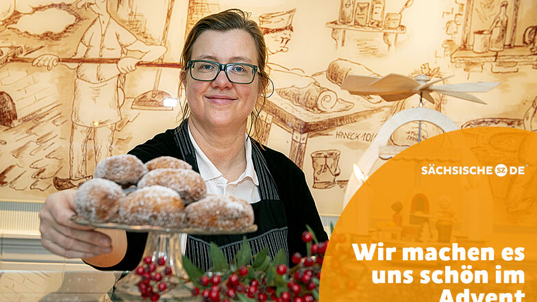 Anne Krauß-Brodauf kredenzt die traditionellen legendären Quarkspitzen der Bäckerei Brodauf. Corona-bedingt gab es sie dieses Jahr aber nicht auf dem Großenhainer Weihnachtsmarkt.