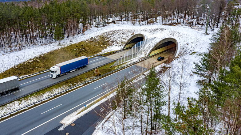 1999 wurde der Autobahntunnel "Königshainer Berge" in Betrieb genommen, von Mitte 2022 bis Ende 2025 wird er umfassend saniert.