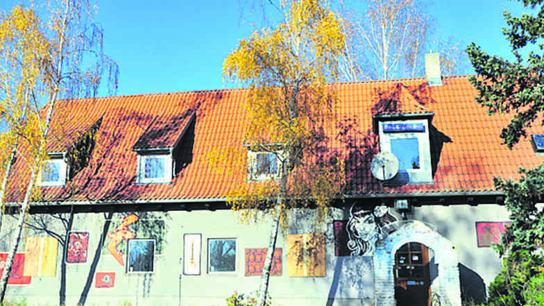 Das Connyhaus an der Skassaer Straße liegt seit Längerem verlassen. Es soll nach dem Willen eines Vereins nicht abgerissen werden.