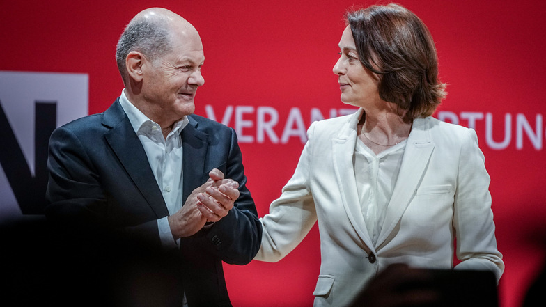 Katarina Barley (SPD), designierte Spitzenkandidatin für die Europawahl, und Bundeskanzler Olaf Scholz (SPD) hoffen auf ein besseres Ergebnis, als zur vergangenen Europawahl.