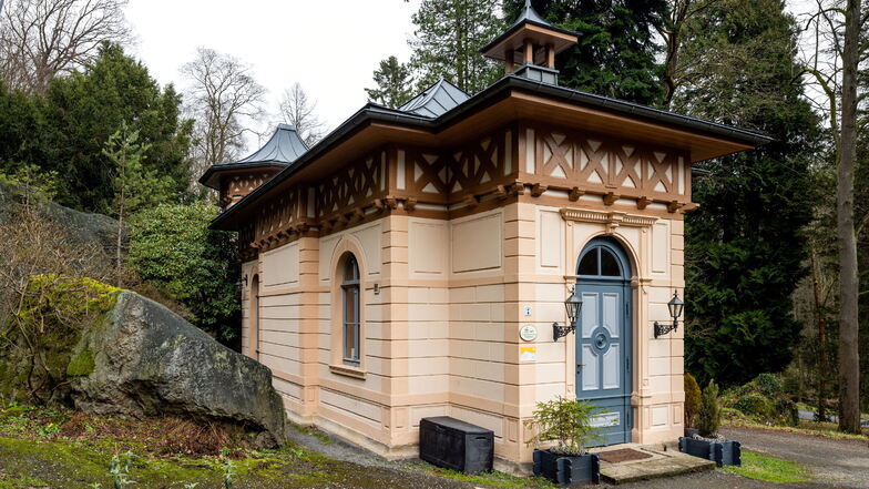 Das Nebengebäude des Jagdschlosses nennen die Besitzer scherzhaft Kapelle. Es beherbergt heute die Ferienwohnung "Sofia".