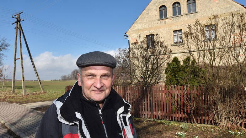 Stanislaw Senetra lebt auf einem Hof am Rande des Tagebaus Turow. Der Rentner hat einst selbst in der Grube gearbeitet. Jetzt denkt er an Umzug.