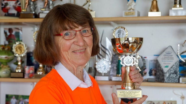 Monika Griesbach war jahrelang erfolgreich auf der Langstrecke unterwegs, bestritt mit 61 Jahren ihren ersten Marathon.