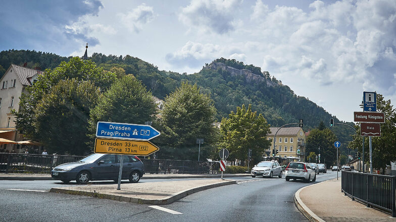 Aus Richtung Bad Schandau geht es durch Königstein ab Montag nur bis zur Festung. Dann heißt es Umleitung fahren.