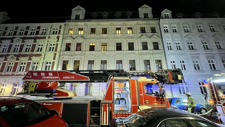 In diesem Haus auf der Jauernicker Straße in Görlitz ist in der Naht zum Dienstag ein Brand ausgebrochen.