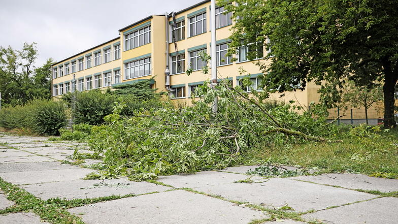 So sah es am Tag nach dem schweren Unwetter im Juni an der Oberschule in Gröditz aus. Die Schäden könnten bei 500.000 Euro liegen, schätzt die Stadt.