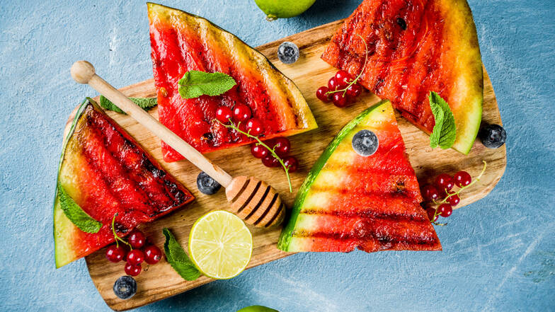 Im Sommer ein erfrischender Nachtisch: Melone vom Grill.