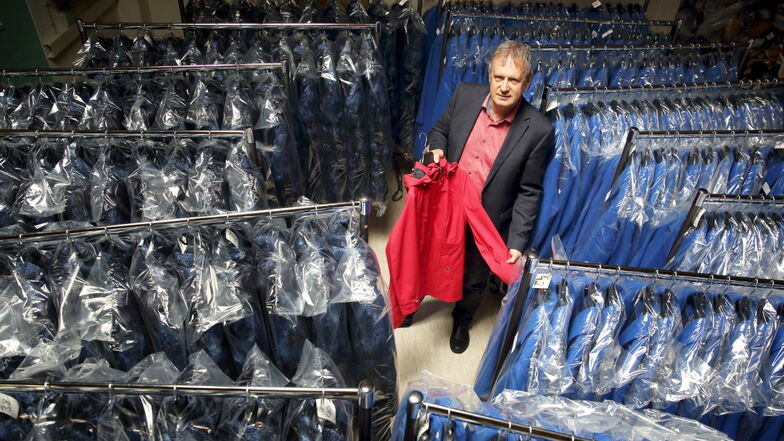 Mirko Raetz führt seine Textilfirma seit 20 Jahren. 2009 zog das Unternehmen von Hessen auf den Thonberg bei Kamenz.