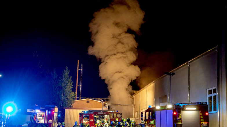 In der Nacht zu Mittwoch brannte es in einer Textilfabrik in Kirschau.