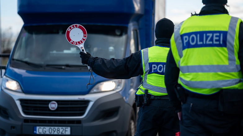 Görlitz: Bundespolizei findet 13 Flüchtlinge