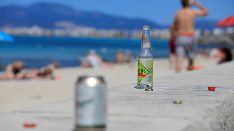 Die Deutsche Gesellschaft für Ernährung rät dazu, keinen Alkohol zu trinken. Auch in Maßen ist er nicht gesund.