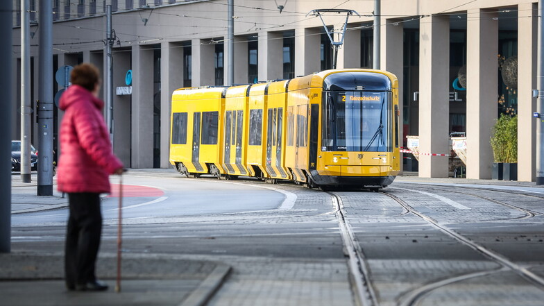Warum die neuen DVB-Straßenbahnen komplett ohne Werbung durch Dresden fahren