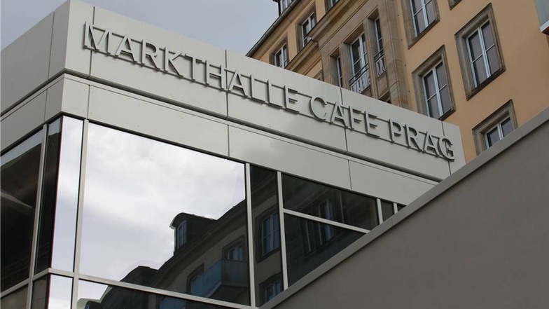 Seit dem 6. Dezember lädt die neue Markthalle Café Prag zur kulinarischen Weltreise ein. Der Eigentümer Patrizia Immobilien AG aus Augsburg hat rund zehn Millionen Euro in den Umbau des ehemaligen Cafés zu einer modernen Markthalle  investiert.