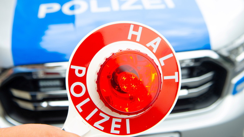 Einen unvorsichtigen Skoda-Fahrer musste die Polizei auf der A4 in Richtung Görlitz stoppen.
