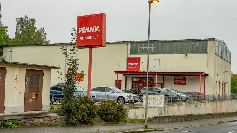 Der Penny-Markt in Roßwein soll modernisiert werden. Während Abriss und Neubau müssen sich Kunden eine Alternative suchen. Ein Provisorium wird es aktuellen Überlegungen zufolge nicht geben.