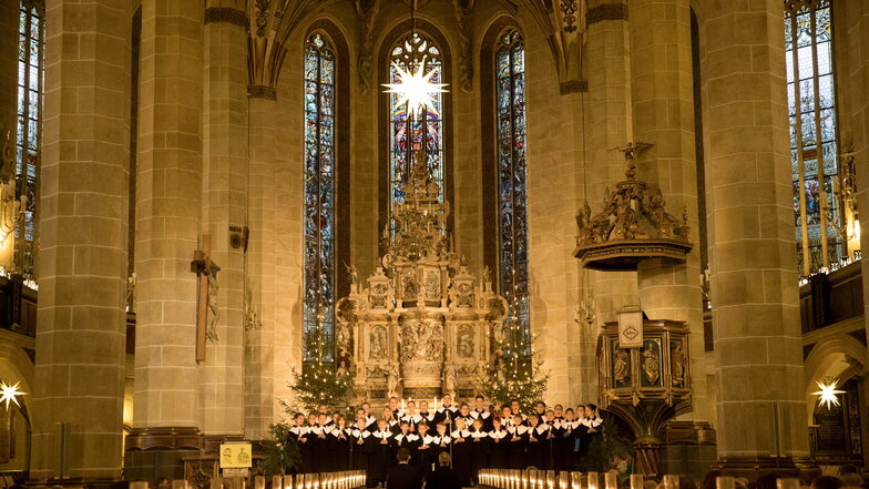 Kinder der Kurrende sangen in den letzten Jahren zu Weihnachten während der Christvesper in der Kirche St. Marien Pirna. Dieses Jahr ist vieles anders. Aber nicht alles.