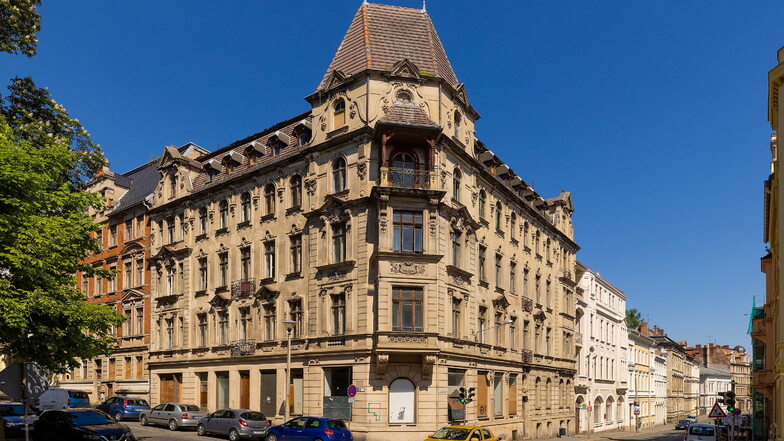 Zum Mindestgebot von 99.000 Euro versteigert: das Eckhaus James-von-Moltke-Straße 35 in Görlitz.