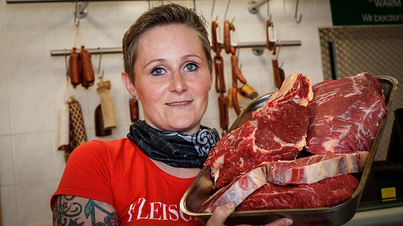 Christiane Großmann weiß, von welchen Rindern dieses Fleisch stammt. Das schätzen auch die Kunden des Familienbetriebs in Taubenheim an der Spree.