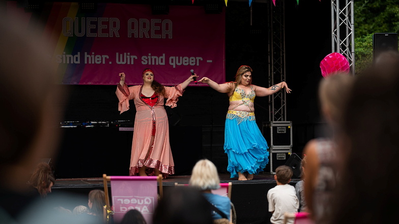 Drag Performance von der Gruppe "QueerBerg Collective" beim Fokus Festival.