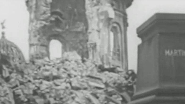 Symbol des zerstörten Dresdens: die Ruine der Frauenkirche
