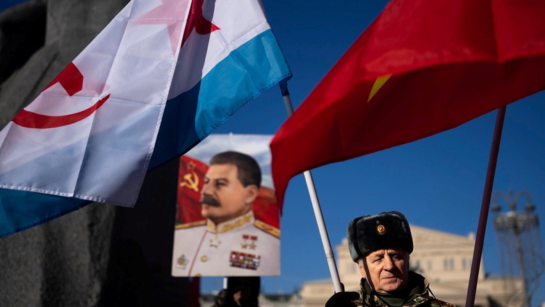 Was der Angriff auf die Ukraine mit Stalin und Hitler zu tun hat
