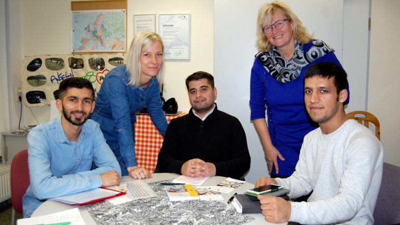 Den neuen Verein mit angeschoben haben Aziz Sahrahi, Marion Witschaß, Khabat Ibo, Birgit Radeck und Farid Amiri (von links nach rechts).