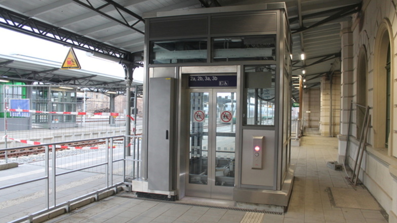 Die Fahrstühle am Bahnhof Zittau sind in Betrieb.