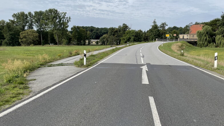 Der Radweg zwischen Medingen und Ottendorf-Okrilla soll weiter ausgebaut werden. Hier der Ortseingang Medingen.