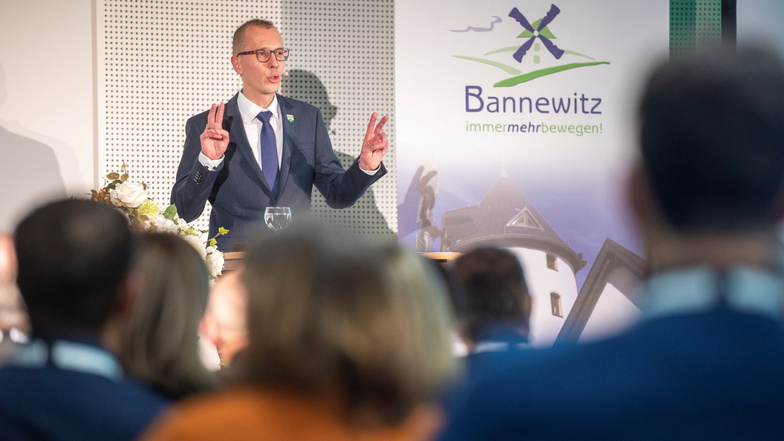 Bürgermeister Heiko Wersig und seine Verwaltung haben bei den Entschädigungszahlungen für Ehrenamtler in Bannewitz nachjustiert.