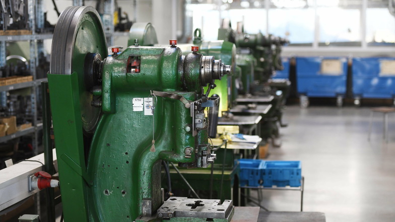 Auch viele ältere Werkzeugmaschinen versehen seit Jahrzehnten zuverlässig ihren Dienst.