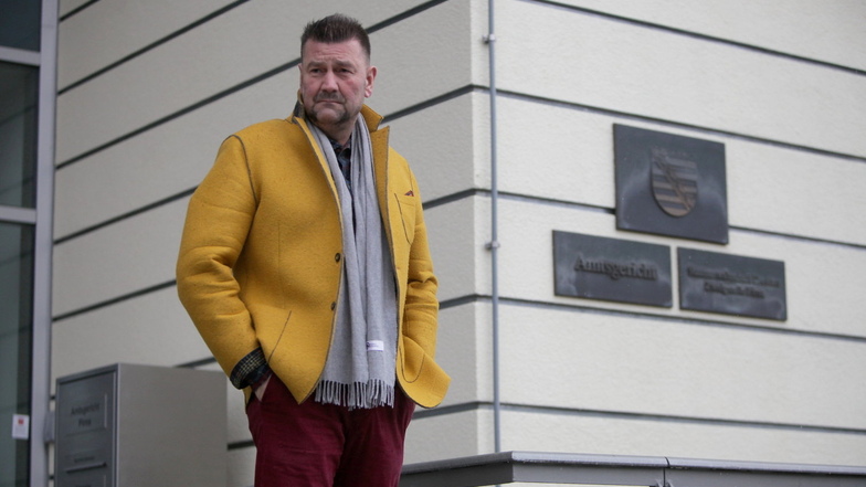 Unternehmer Sven-Erik Hitzer sollte 6.200 Euro Corona-Bußgeld zahlen. Er wehrt sich dagegen vor Gericht.