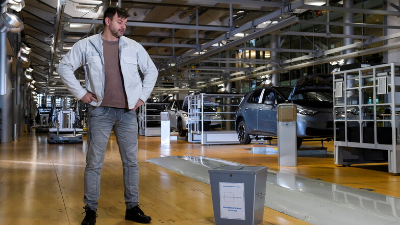Betriebsrat und IG-Metaller René Rostock ist mit der Wahlbeteiligung in Dresdens Gläserner Manufaktur von Volkswagen mehr als zufrieden. Bei dem Autobauer war bereits Mitte März über eine neue Arbeitnehmervertretung abgestimmt worden.
