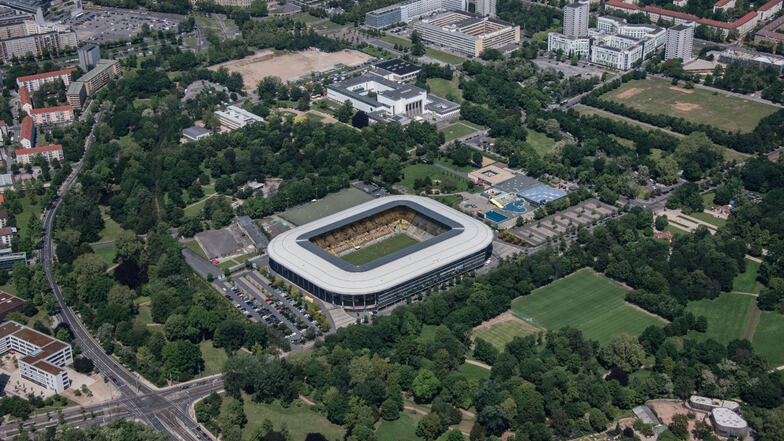 Das Gebiet rund um das Dynamo-Stadion ist recht grün, wie dieses Luftbild zeigt. Doch wie sieht es in anderen Teilen der Stadt aus?