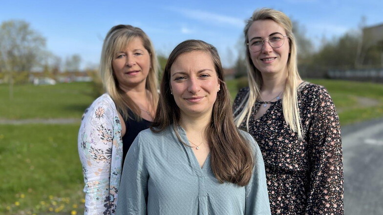 Mandy Scholl, Carolin Fischer und Lucy Zänker (v.l.) unterstützen als Familienlotsinnen werdende und junge Familien im Landkreis Mittelsachsen.